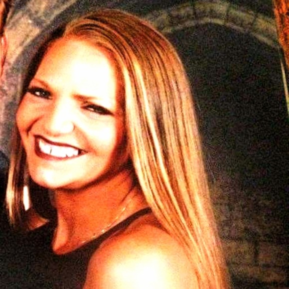 Meet your Posher, Tiffany - Picture 1 of 1